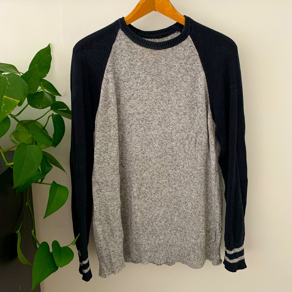 Brandy Melville Crew Neck Sweater